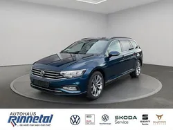 Aquamarinblau metallic Gebraucht 2023 VW Passat Business Kombi | 34.380 € (Fairer Preis)