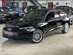 Brillantschwarz Gebraucht 2024 Audi A3 Sportback Advanced Limousine | 30.980 € (Superpreis)