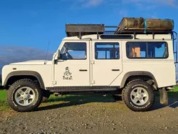 Weiß Gebraucht 2011 Land Rover Defender S SUV | 43.500 € (Teuer)
