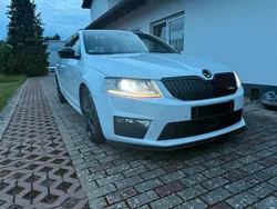 Weiß Gebraucht 2016 Skoda Octavia vRS Kombi | 14.350 € (Fairer Preis)