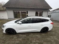 Frostweiß Gebraucht 2019 Ford Focus Vignale Kombi | 15.900 € (Guter Preis)