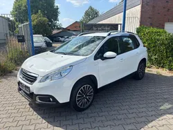 Weiß Gebraucht 2016 Peugeot 2008 Active SUV | 6.900 € (Guter Preis)