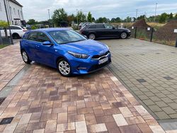 Blau Gebraucht 2021 Kia Ceed Vision Kleinwagen | 21.500 € (Etwas zu teuer)