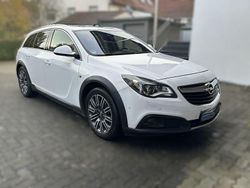 Weiß Gebraucht 2015 Opel Insignia Country Tourer Kombi | 13.450 € (Fairer Preis)