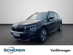 Blackmagic perleffekt (metallic) Gebraucht 2025 Skoda Kamiq Tour SUV | 31.480 € (Teuer)