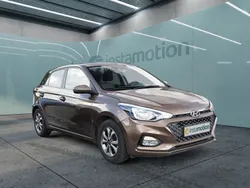 Braun Gebraucht 2019 Hyundai i20 Trend Limousine | 13.890 € (Fairer Preis)