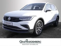 Weiß Gebraucht 2023 VW Tiguan Life SUV | 26.444 € (Superpreis)