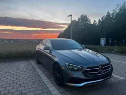 Grau Gebraucht 2020 Mercedes E200 Limousine | 31.000 €