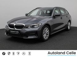 Mineralgrau metallicb39schwarz Gebraucht 2022 BMW 330e Sport Line Limousine | 26.499 € (Superpreis)