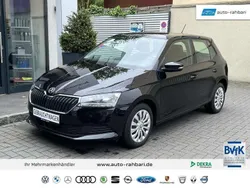 Schwarzmagic perleffekt Gebraucht 2018 Skoda Fabia Ambition Kleinwagen | 10.490 € (Fairer Preis)