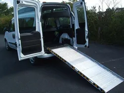 Weiß Gebraucht 2021 Fiat Doblò Van / Kleinbus | 13.750 € (Etwas zu teuer)