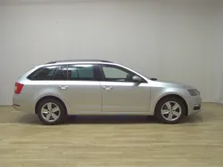 Grau Gebraucht 2019 Skoda Octavia Ambition Kombi | 11.680 € (Guter Preis)