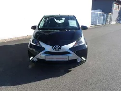 Schwarz Gebraucht 2017 Toyota Aygo Edition-S Kleinwagen | 6.950 € (Fairer Preis)