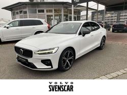 Crystal white / metallic Gebraucht 2023 Volvo S60 Ultimate Limousine | 42.990 € (Teuer)