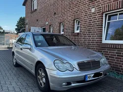 Grau Gebraucht 2003 Mercedes C200 Limousine | 2.999 € (Fairer Preis)