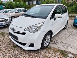 Weiß Gebraucht 2011 Toyota Verso-S Life Van / Kleinbus | 5.800 € (Fairer Preis)