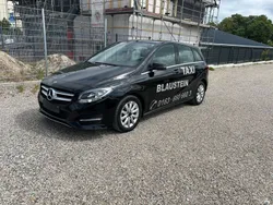 Schwarz Gebraucht 2017 Mercedes B180 Edition Van / Kleinbus | 6.699 €