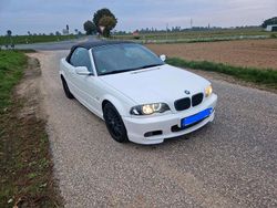 Weiß Gebraucht 2002 BMW 325 Cabriolet Cabrio | 3.999 €