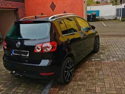 Schwarz Gebraucht 2011 VW Golf Plus Van / Kleinbus | 9.850 € (Etwas zu teuer)