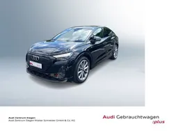 Mythosschwarz metallic (metallic) Gebraucht 2022 Audi e-tron S-Line SUV | 39.910 € (Teuer)
