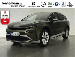 Gruen Neu 2025 Skoda Enyaq iV SUV | 43.824 € (Guter Preis)