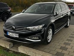 Schwarz Gebraucht 2023 VW Passat Alltrack Kombi | 34.200 € (Fairer Preis)