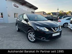 Schwarz Gebraucht 2016 Nissan Qashqai Acenta SUV | 9.999 € (Fairer Preis)