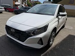 Weiß Gebraucht 2022 Hyundai i20 Pure Kleinwagen | 13.998 € (Fairer Preis)
