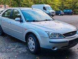 Silber Gebraucht 2001 Ford Mondeo Ghia Limousine | 1.100 € (Superpreis)