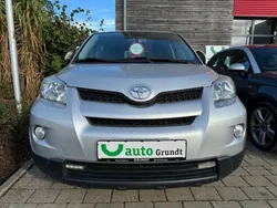 Silber Gebraucht 2009 Toyota Urban Cruiser Premium SUV | 7.500 € (Fairer Preis)