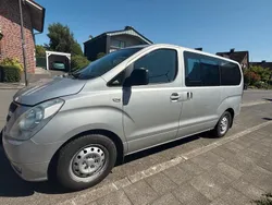 Silber Gebraucht 2009 Hyundai H-1 Van / Kleinbus | 7.500 €