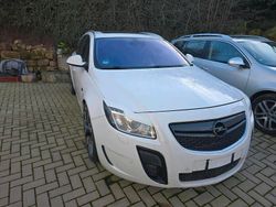 Weiß Gebraucht 2009 Opel Insignia OPC Kombi | 5.499 € (Superpreis)