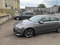 Grau Gebraucht 2018 Mercedes A200 Limousine | 17.500 € (Guter Preis)