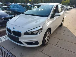 Weiß Gebraucht 2016 BMW 218 Gran Tourer Advantage Van / Kleinbus | 11.500 € (Guter Preis)