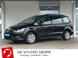 Deep black perleffekt Gebraucht 2022 VW Sharan Comfortline Van / Kleinbus | 31.850 € (Fairer Preis)