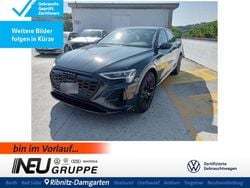 Plasmablau (metallic) Gebraucht 2024 Audi Q8 Sportback e-tron S-Line SUV | 54.779 € (Superpreis)