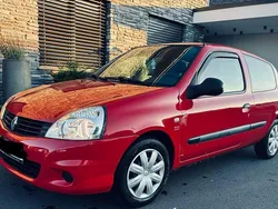 Rot Gebraucht 2009 Renault Clio II Campus Limousine | 1.999 € (Fairer Preis)