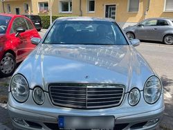 Silber Gebraucht 2004 Mercedes E200 Limousine | 3.990 € (Guter Preis)