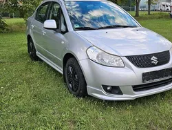 Silber Gebraucht 2011 Suzuki SX4 Limousine | 2.999 € (Fairer Preis)