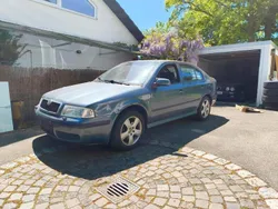Grau Gebraucht 2003 Skoda Octavia Limousine | 1.800 € (Fairer Preis)