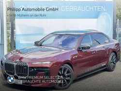 Aventurinrot iii Gebraucht 2024 BMW M760e M Sport Limousine | 108.880 € (Superpreis)