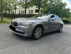 Grau Gebraucht 2011 BMW 730 Limousine | 6.800 €