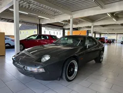 Porsche 928