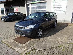 Grau Gebraucht 2009 Ford Focus Style Kombi | 3.690 € (Etwas zu teuer)