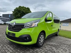 Grün Gebraucht 2017 Renault Trafic Van | 15.800 € (Teuer)