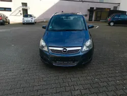 Blau Gebraucht 2009 Opel Zafira Innovation Van / Kleinbus | 3.100 € (Guter Preis)