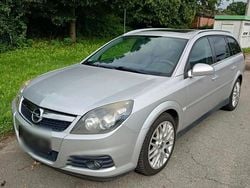 Silber Gebraucht 2006 Opel Vectra Kombi | 2.500 € (Teuer)