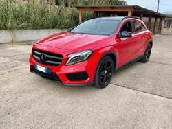 Rot Gebraucht 2016 Mercedes GLA200 AMG SUV | 18.999 € (Fairer Preis)