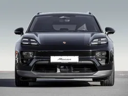 Tiefschwarzmetallic Neu 2024 Porsche Macan SUV | 120.202 €