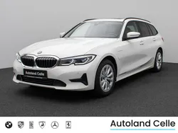 Alpinweiss uni300schwarz Gebraucht 2021 BMW 330e Sport Line Limousine | 24.499 € (Guter Preis)